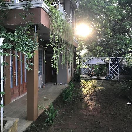 Villa Naumi Бандунг Экстерьер фото